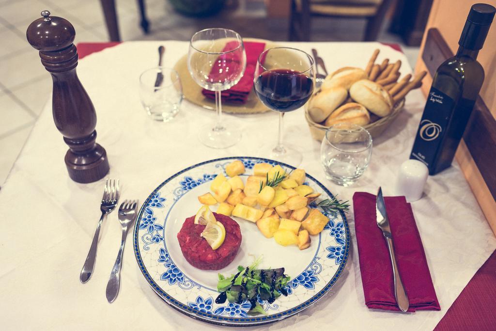 Millesimo Hotel La Gaietta מראה חיצוני תמונה